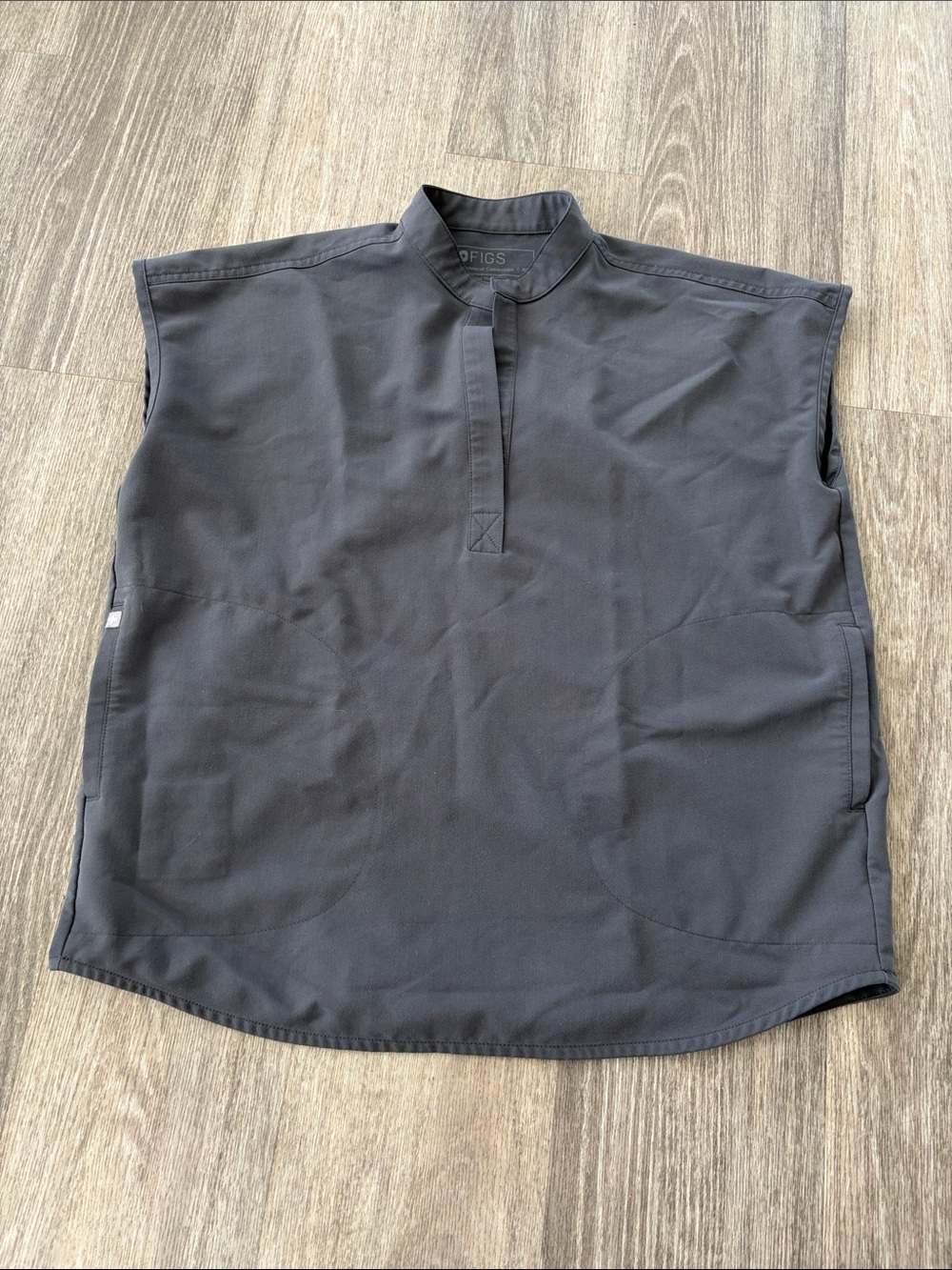 Figs Rafaela Oversized Scrub Top - Picture 4 of 6